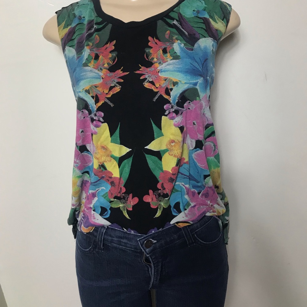 Chaser black floral print xsmall shirt
